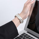 Elegante pulsera de acero inoxidable